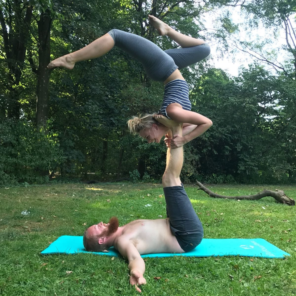 Acro Yoga
